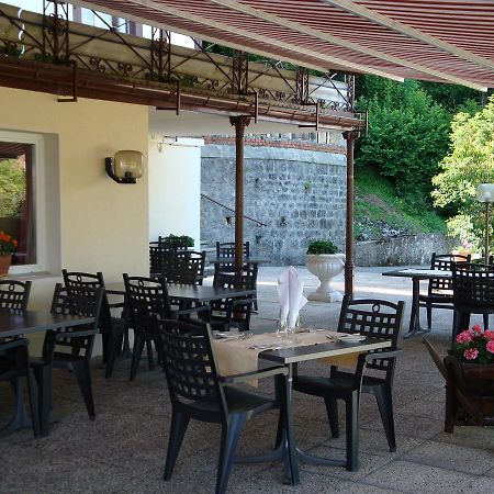 Hotel Restaurant Le Chalet Cortaillod Exterior foto